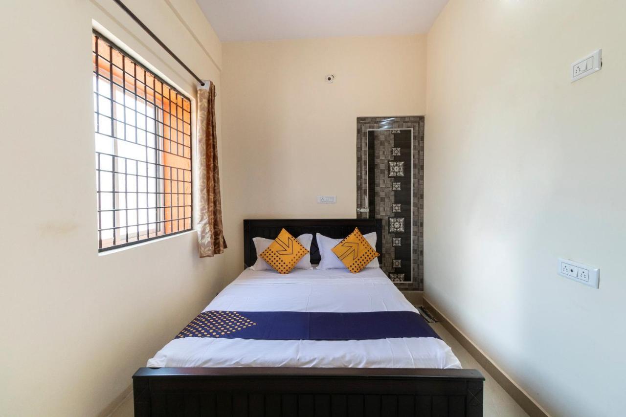 Spot On Ssr Lodging And Boarding Bengaluru Kültér fotó