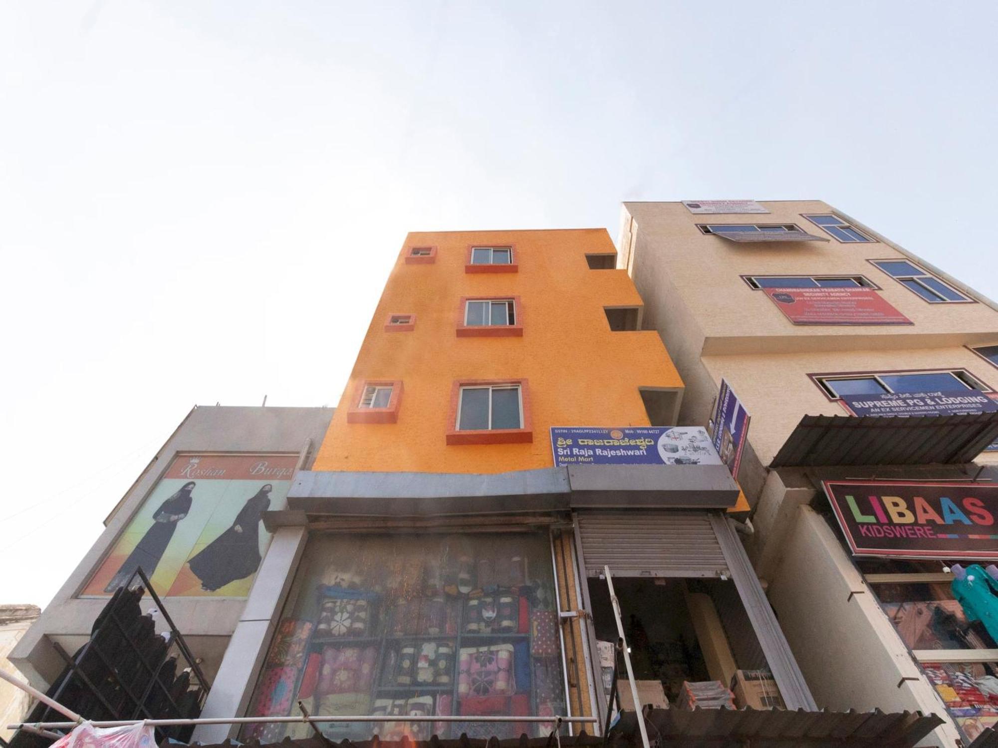 Spot On Ssr Lodging And Boarding Bengaluru Kültér fotó