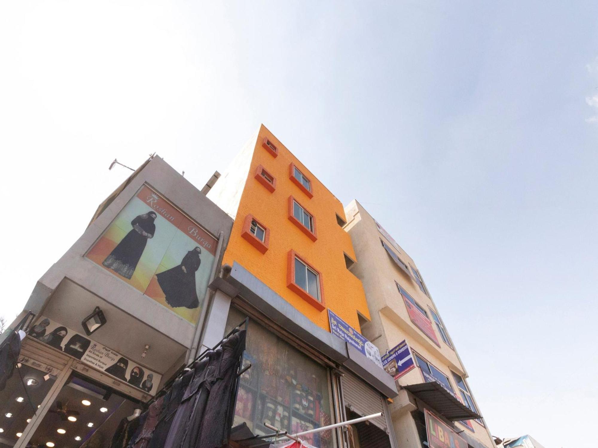 Spot On Ssr Lodging And Boarding Bengaluru Kültér fotó